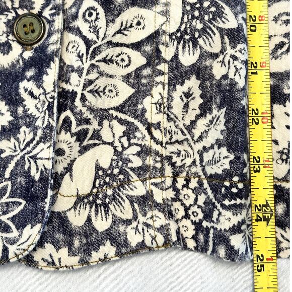 Rebecca Malone Floral Denim Blue & White Button Woman’s Blouse Shirt L Excellent - Picture 10 of 11